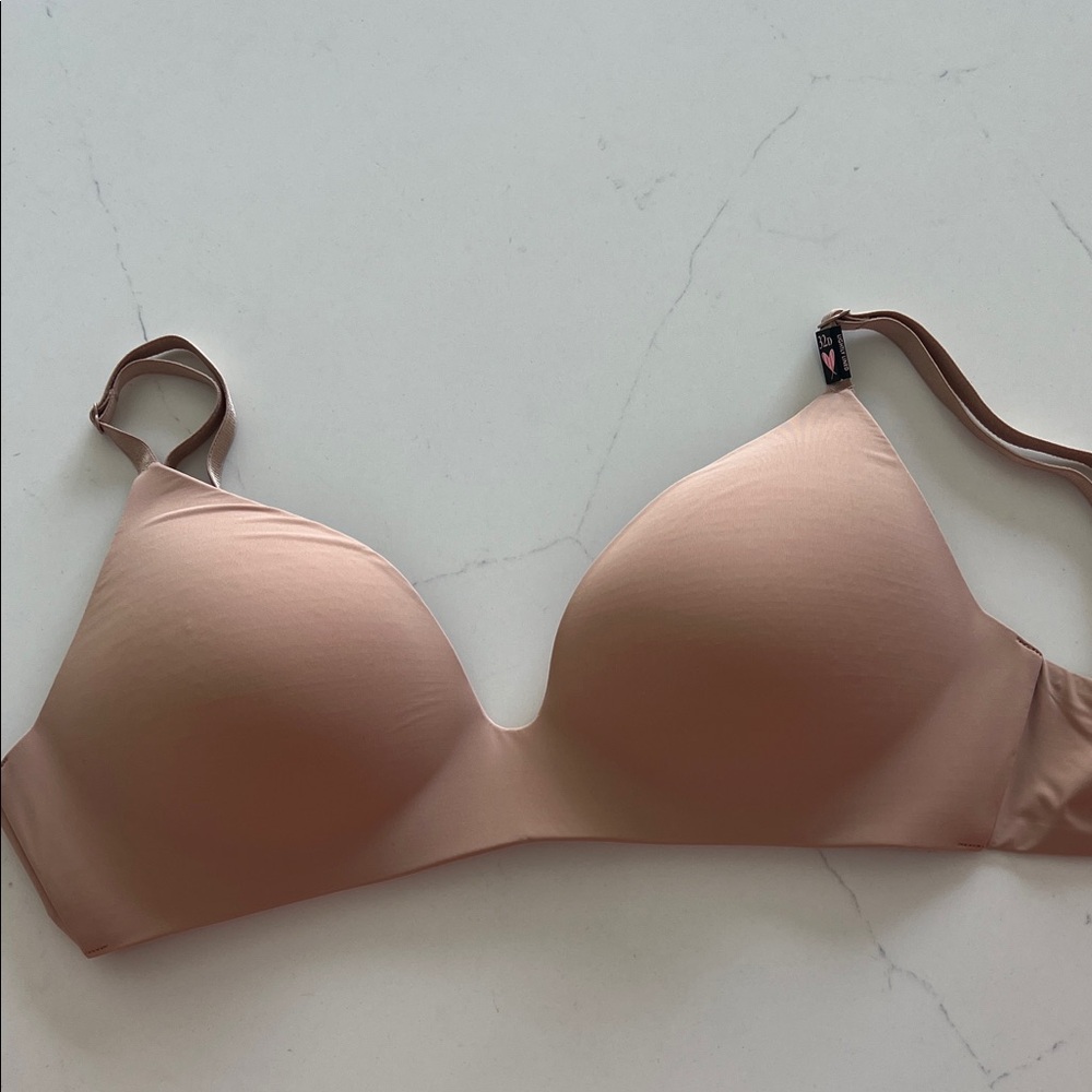 Victoria's Secret Smooth Molded Light Pink Bra